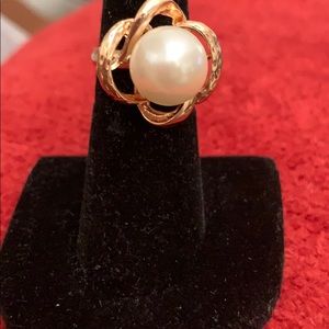 Pearl ring. 💕 Perfect for you.